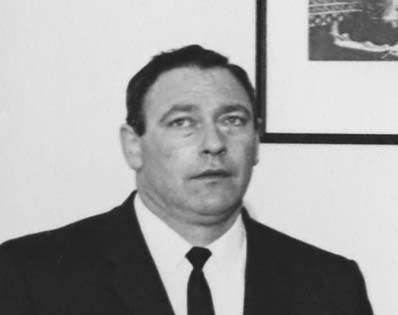Robert (Bob) D. MacKinnon